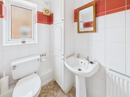 2 bedroom Semi-detached house for sale in Charlecote Walk, Nuneaton, CV11