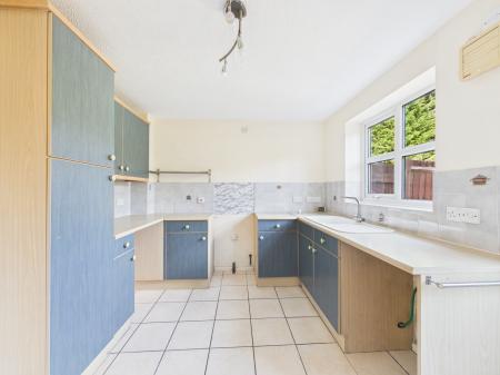 2 bedroom Semi-detached house for sale in Charlecote Walk, Nuneaton, CV11