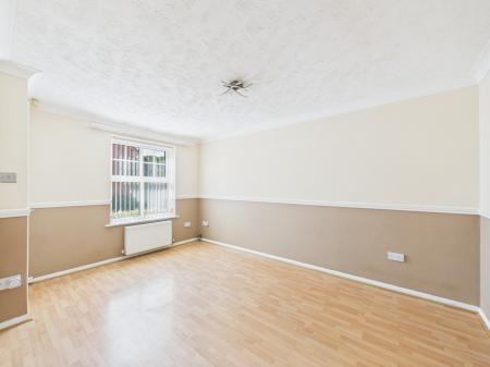 2 bedroom Semi-detached house for sale in Charlecote Walk, Nuneaton, CV11