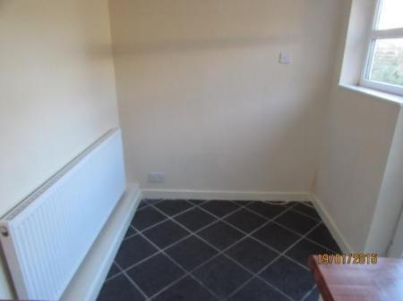 2 bedroom Terraced House to let in New Street, Bedworth, CV12