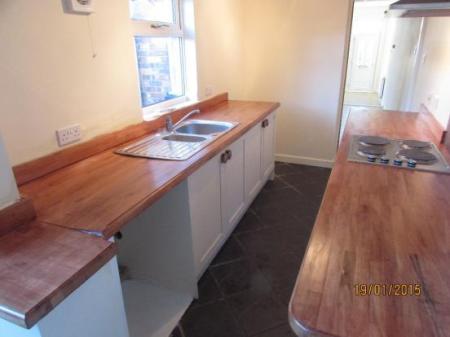 2 bedroom Terraced House to let in New Street, Bedworth, CV12