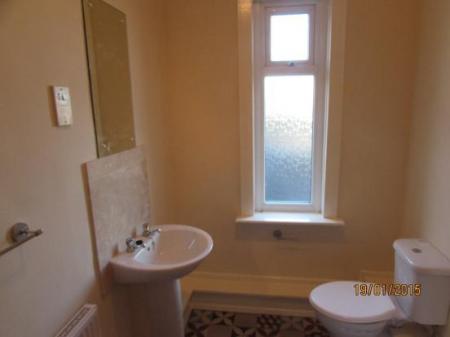 2 bedroom Terraced House to let in New Street, Bedworth, CV12