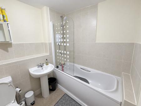 3 bedroom Semi-detached house to let in Cypress Way, Nuneaton, CV10
