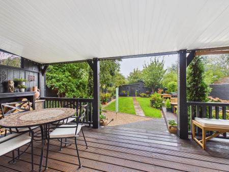 4 bedroom Detached house for sale in Sapcote Road, Burbage, LE10