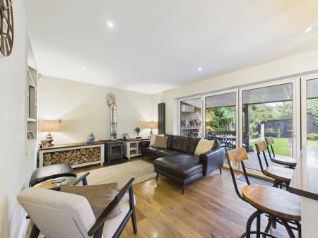 4 bedroom Detached house for sale in Sapcote Road, Burbage, LE10