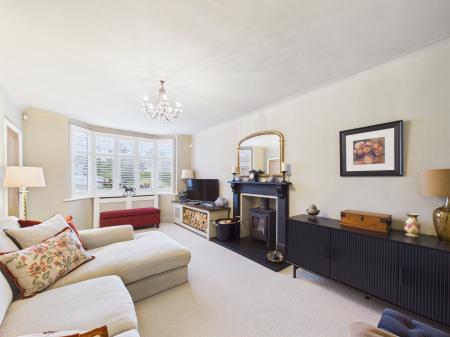 4 bedroom Detached house for sale in Sapcote Road, Burbage, LE10