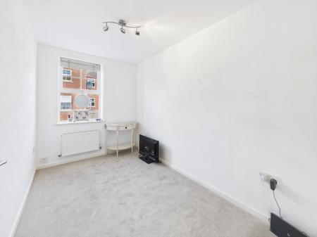 2 bedroom Flat for sale in Marlborough Road, Nuneaton, CV11