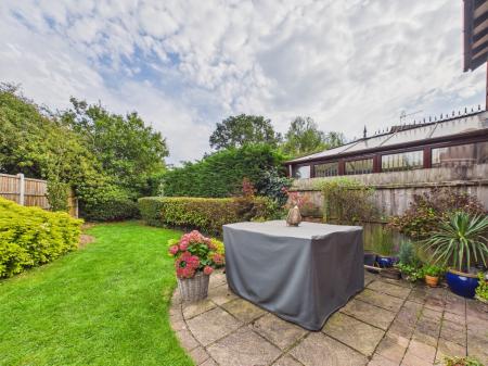 2 bedroom Semi-detached house for sale in Arnold Road, Stoke Golding, CV13