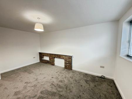 2 bedroom Duplex to let in High Street, Earl Shilton, LE9