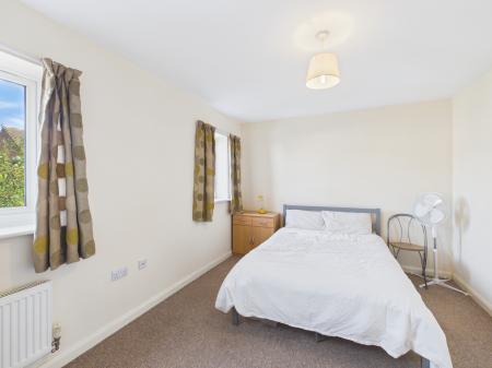3 bedroom Terraced House for sale in Langham Close, Hinckley, LE10