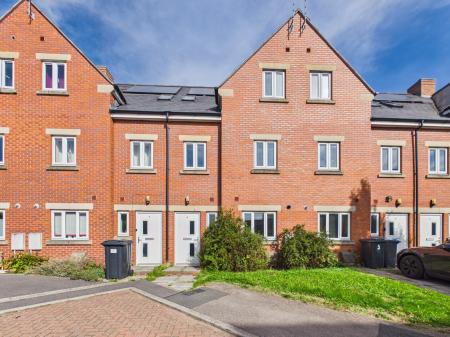 Langham Close, Hinckley, LE10