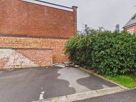 3 bedroom Terraced House for sale in Langham Close, Hinckley, LE10