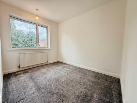 3 bedroom Semi-detached house to let in Hollystitches Road, Nuneaton, CV10