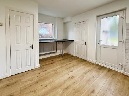3 bedroom Semi-detached house to let in Hollystitches Road, Nuneaton, CV10