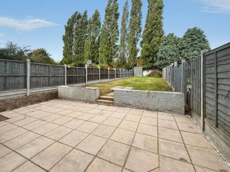 3 bedroom Semi-detached house to let in Hollystitches Road, Nuneaton, CV10