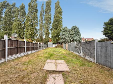 3 bedroom Semi-detached house to let in Hollystitches Road, Nuneaton, CV10