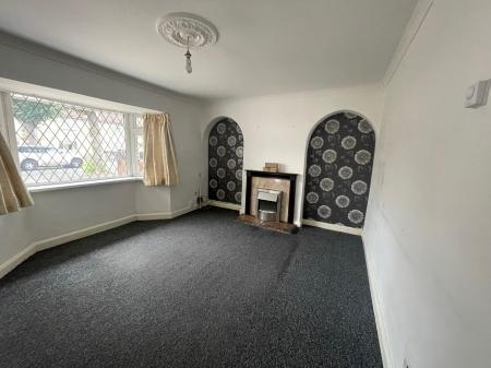 3 bedroom Semi-detached house to let in Waverley Avenue, Nuneaton, CV11