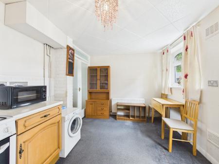2 bedroom Terraced House for sale in Castle Close, Earl Shilton, LE9