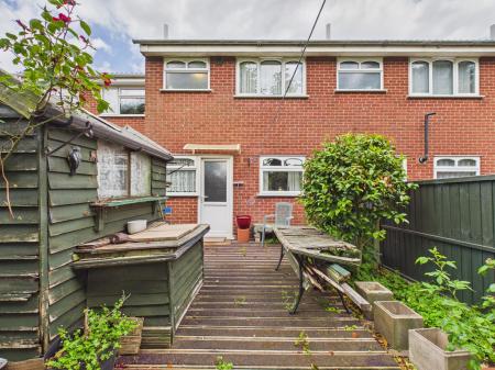 2 bedroom Terraced House for sale in Castle Close, Earl Shilton, LE9