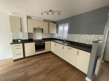 3 bedroom Detached house to let in Cowburn Lane, Nuneaton, CV10