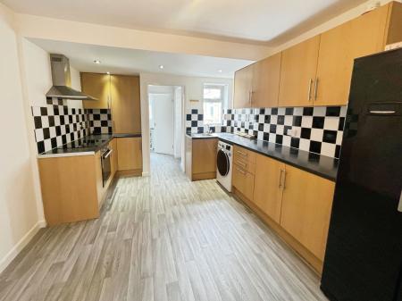 2 bedroom Terraced House to let in Duke Street, Nuneaton, CV11