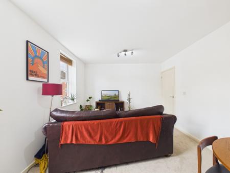 2 bedroom Flat to let in Marlborough Road, Nuneaton, CV11