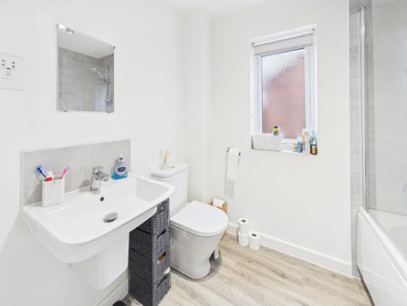 2 bedroom Semi-detached house for sale in Stock Dove Close, Hinckley, LE10