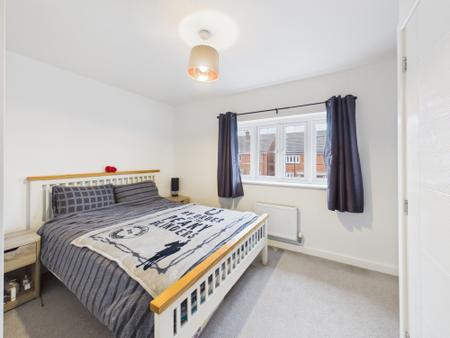 2 bedroom Semi-detached house for sale in Stock Dove Close, Hinckley, LE10