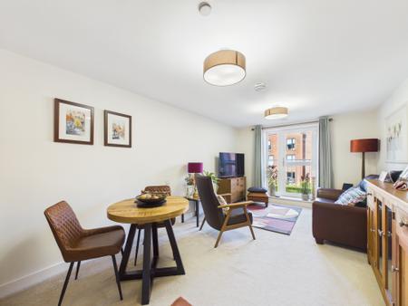 2 bedroom Apartment for sale in Elizabeth Coxhead Gardens, Hinckley, LE10