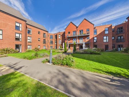 2 bedroom Apartment for sale in Elizabeth Coxhead Gardens, Hinckley, LE10