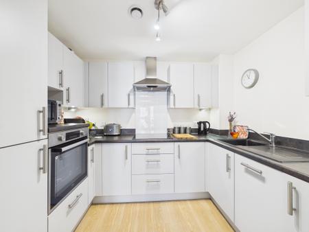 2 bedroom Apartment for sale in Elizabeth Coxhead Gardens, Hinckley, LE10