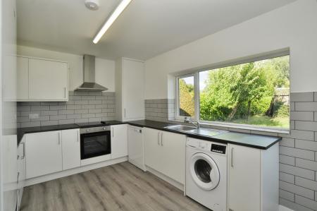 4 bedroom Bungalow to let in Bury Lane, Datchworth, SG3