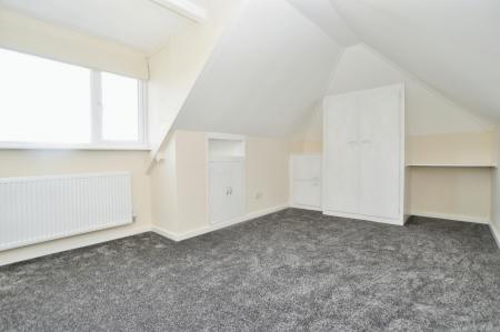 4 bedroom Bungalow to let in Bury Lane, Datchworth, SG3