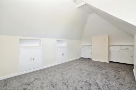 4 bedroom Bungalow to let in Bury Lane, Datchworth, SG3