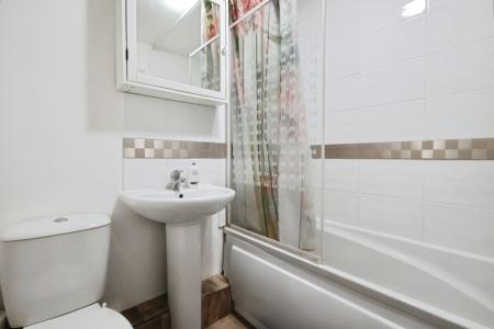 1 bedroom Flat for sale in Abbis House, Whinbush Road