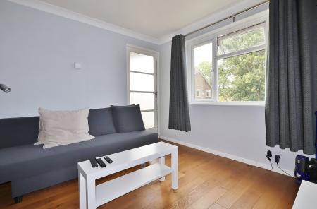 1 bedroom Flat for sale in Abbis House, Hazelwood Close, Hitchin