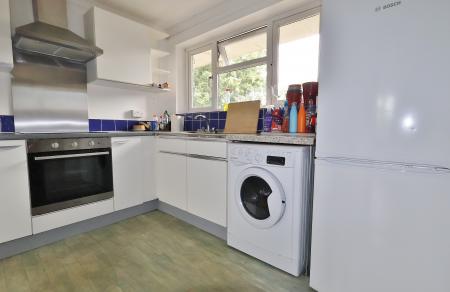 1 bedroom Flat for sale in Abbis House, Hazelwood Close, Hitchin