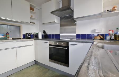 1 bedroom Flat for sale in Abbis House, Hazelwood Close, Hitchin