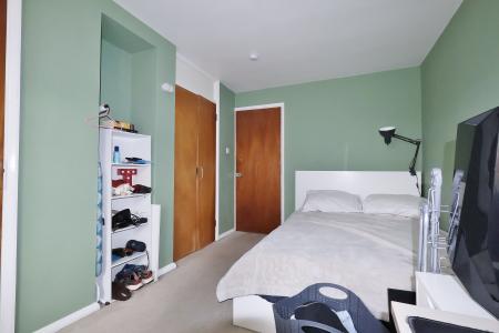 1 bedroom Flat for sale in Abbis House, Hazelwood Close, Hitchin