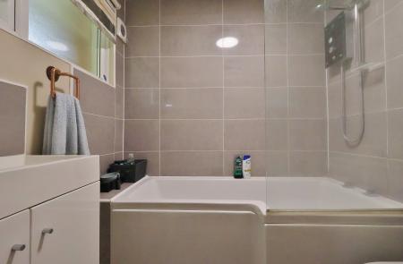1 bedroom Flat for sale in Abbis House, Hazelwood Close, Hitchin