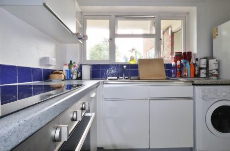1 bedroom Flat for sale in Abbis House, Hazelwood Close, Hitchin