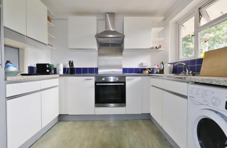 1 bedroom Flat for sale in Abbis House, Hazelwood Close, Hitchin