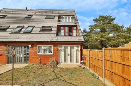 1 bedroom Flat for sale in Blyth Close, Stevenage