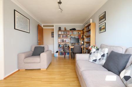 1 bedroom Flat for sale in Blyth Close, Stevenage