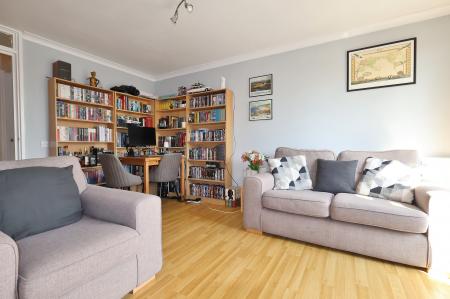 1 bedroom Flat for sale in Blyth Close, Stevenage