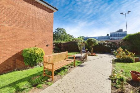 1 bedroom Flat for sale in Seymour Court, Baliol Road