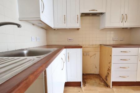 1 bedroom Flat for sale in Regal Court, Bancroft, Hitchin