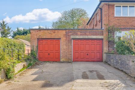 4 bedroom Detached house for sale in Broadwater Avenue, Letchworth