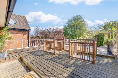 4 bedroom Detached house for sale in Broadwater Avenue, Letchworth