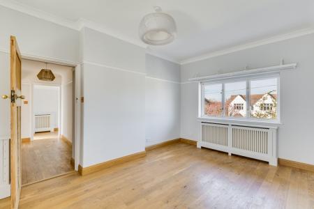 4 bedroom Detached house for sale in Broadwater Avenue, Letchworth